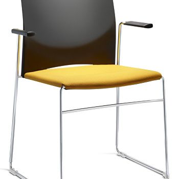 Xpresso meeting chair with arms and upholstered seat
