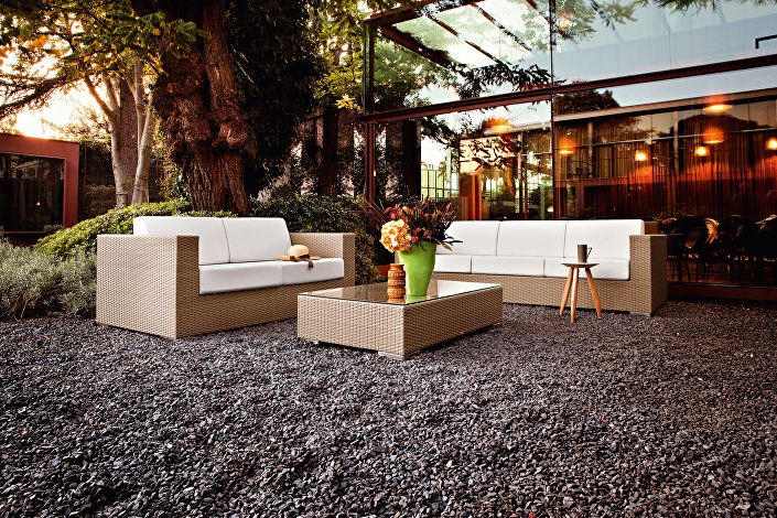 OUTDOOR-COFFEE-TABLE2-1