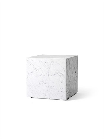 7010630_Plinth_Cubic_White_Pack_Angle