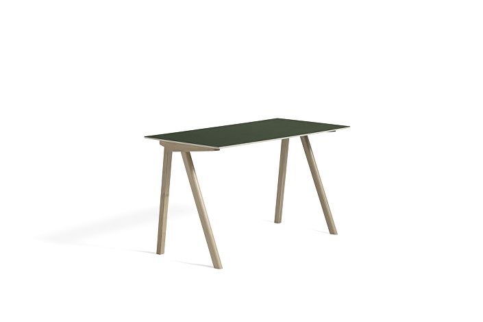 1010912049000_CPH90 Desk L130xW65_Soap treated oak base_Green lino