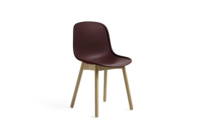 4090111409000_Neu13 Chair_Base oak matt lacquer_Shell bordeaux