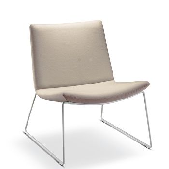 Swoosh low reception chair with wire base